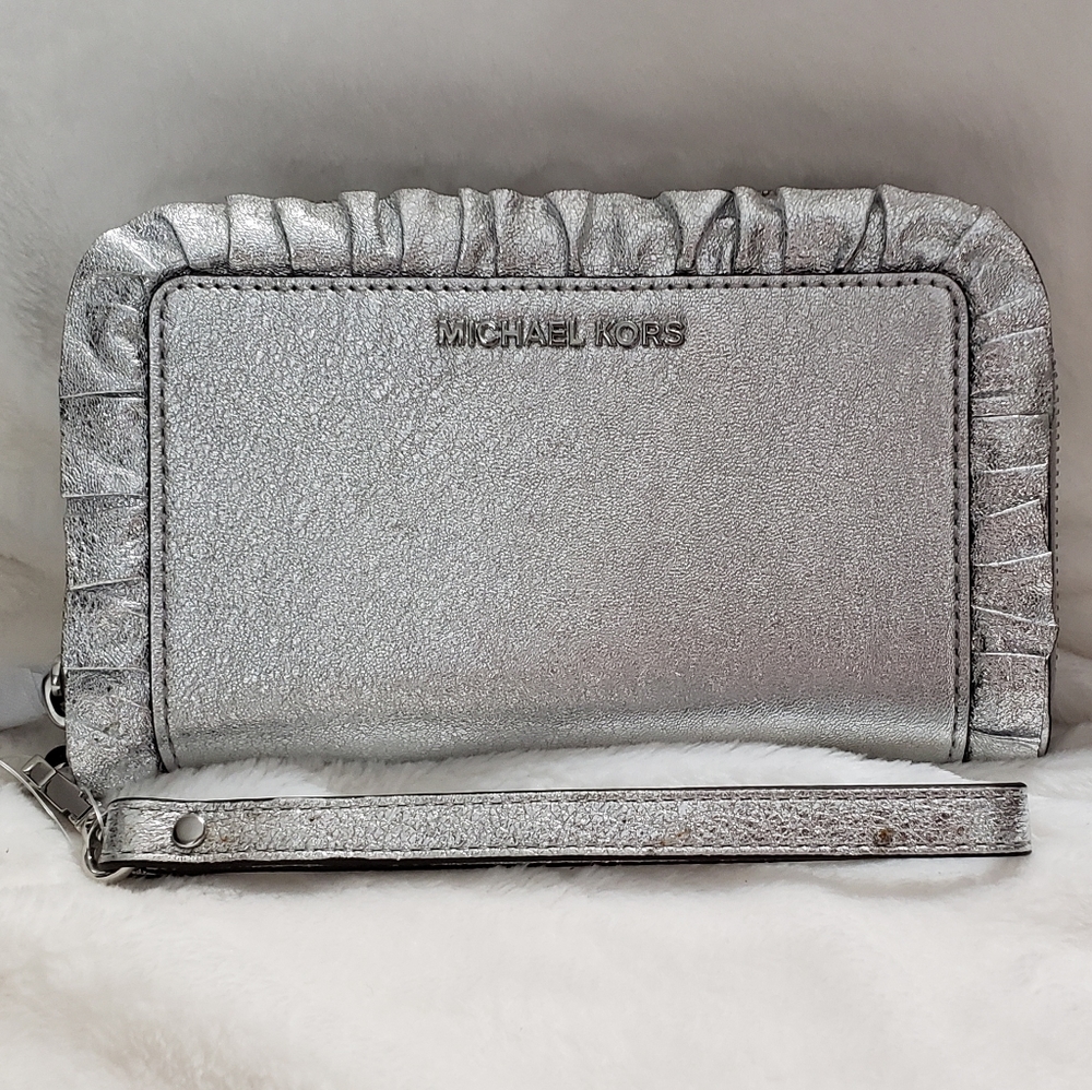 Michael Kors Wristlet